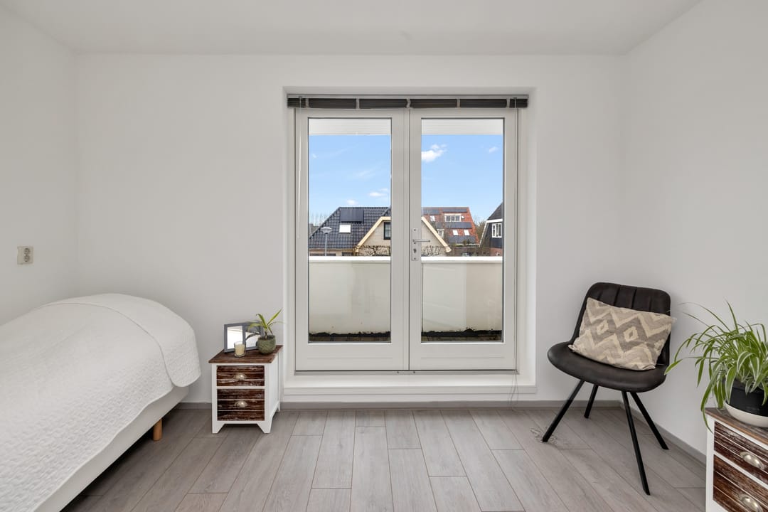 Spacious semi-detached house with 1930s style character in Venhuizen — 22