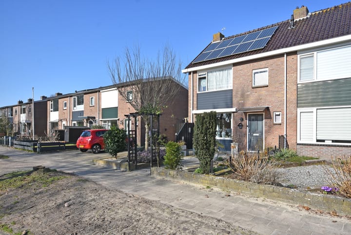 Photo 3 of Van Helsdingenstraat 33