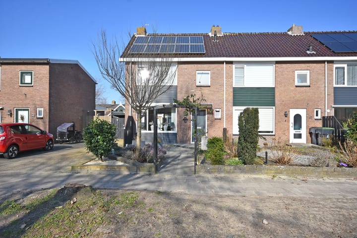 Photo 4 of Van Helsdingenstraat 33