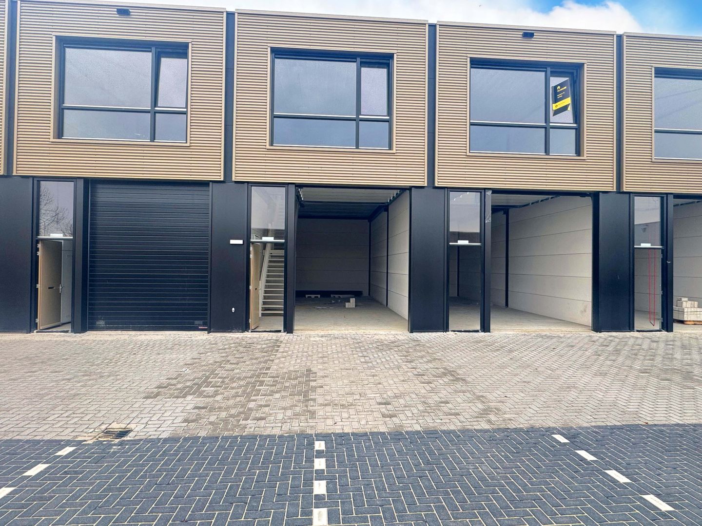 View photo 1 of Hallenstraat 5-G