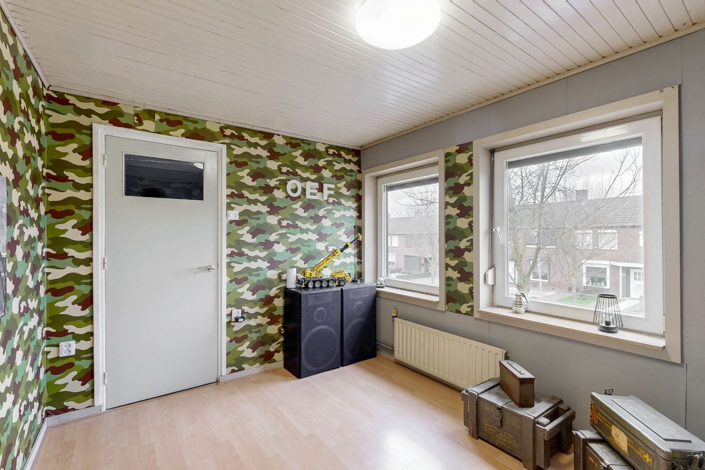 Spacious corner house with garage, cellar and deep garden in Geleen Lindenheuvel — 20