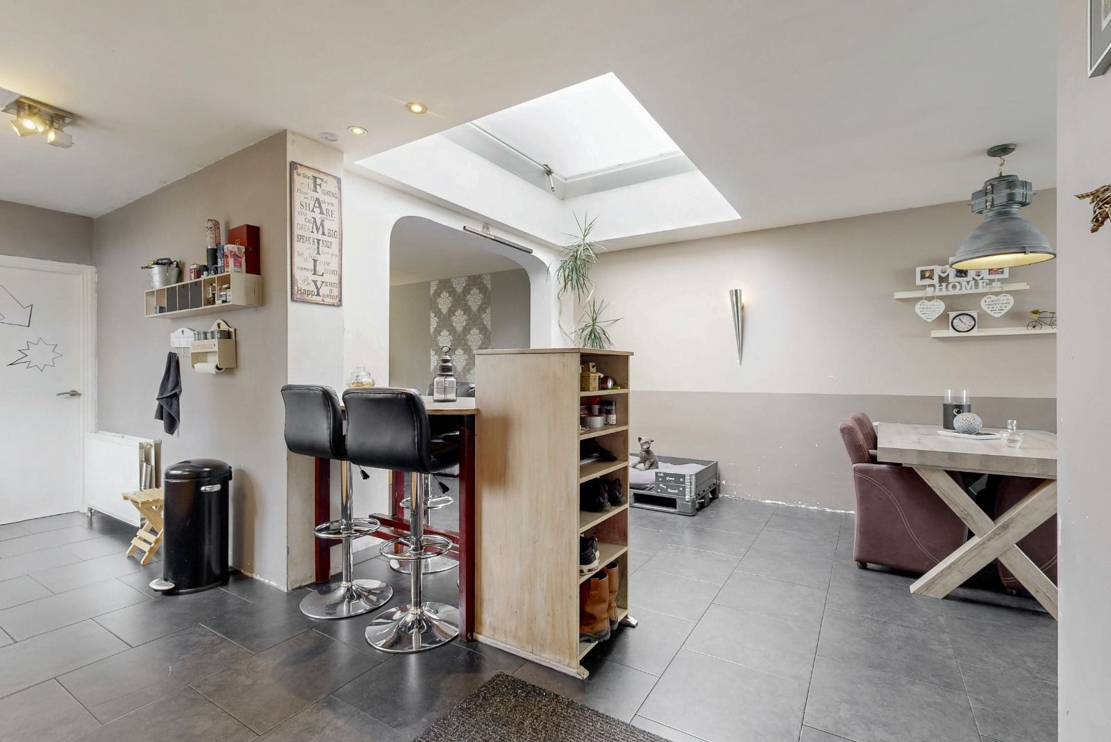 Spacious corner house with garage, cellar and deep garden in Geleen Lindenheuvel — 12