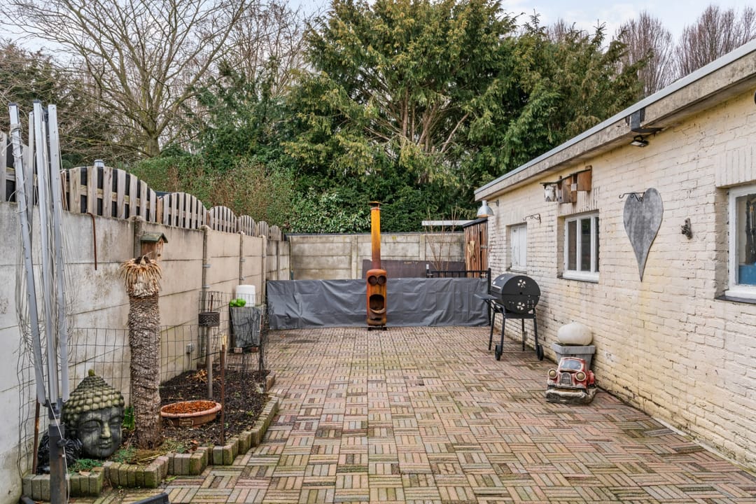 Spacious corner house with garage, cellar and deep garden in Geleen Lindenheuvel — 30