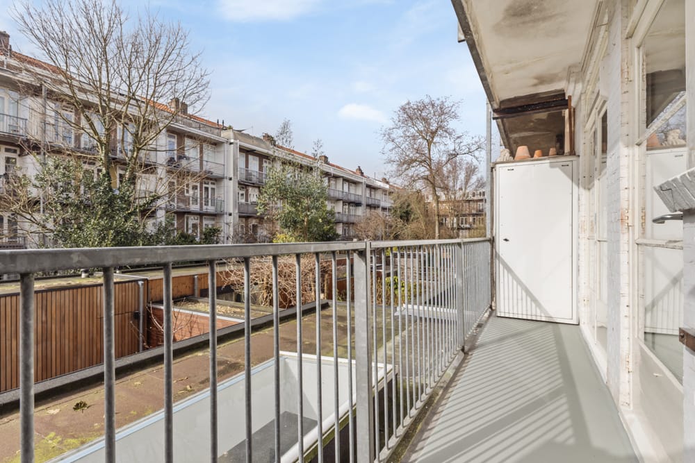 Charming 2-Bedroom Apartment with West Balcony in De Baarsjes — 14