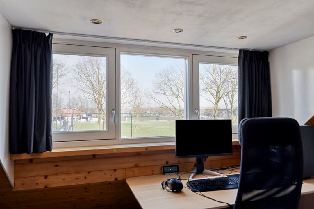 Spacious terraced house with deep garden and two bathrooms in Helmond — 32