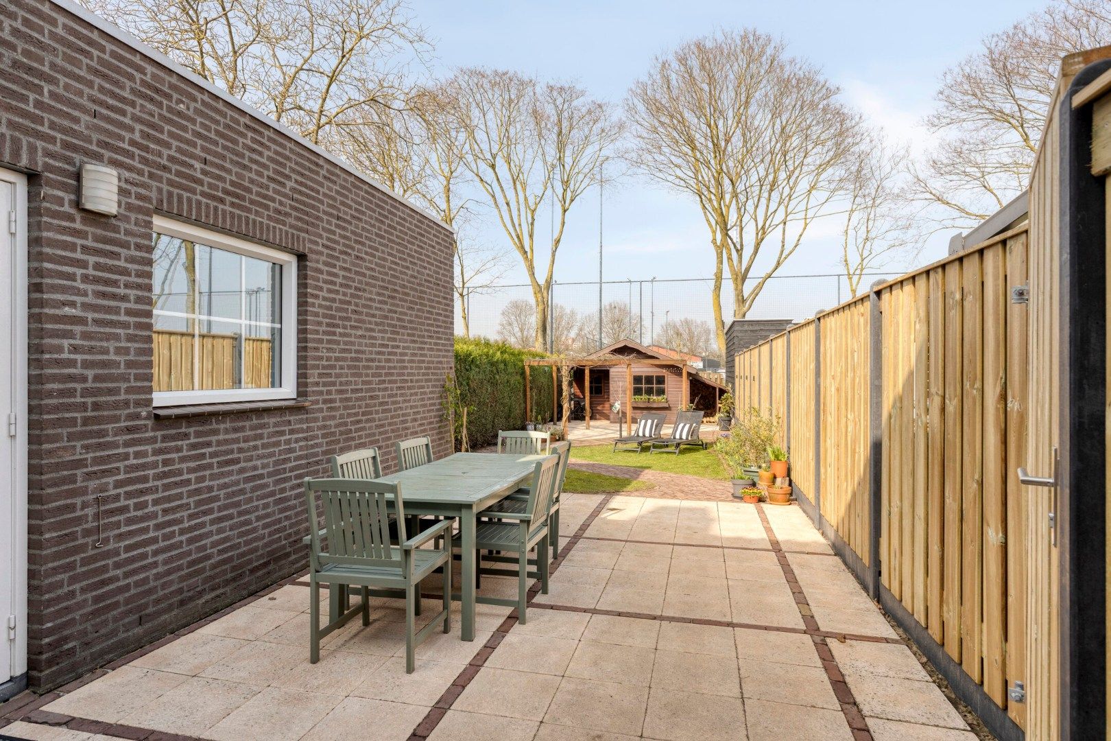 Spacious terraced house with deep garden and two bathrooms in Helmond — 33