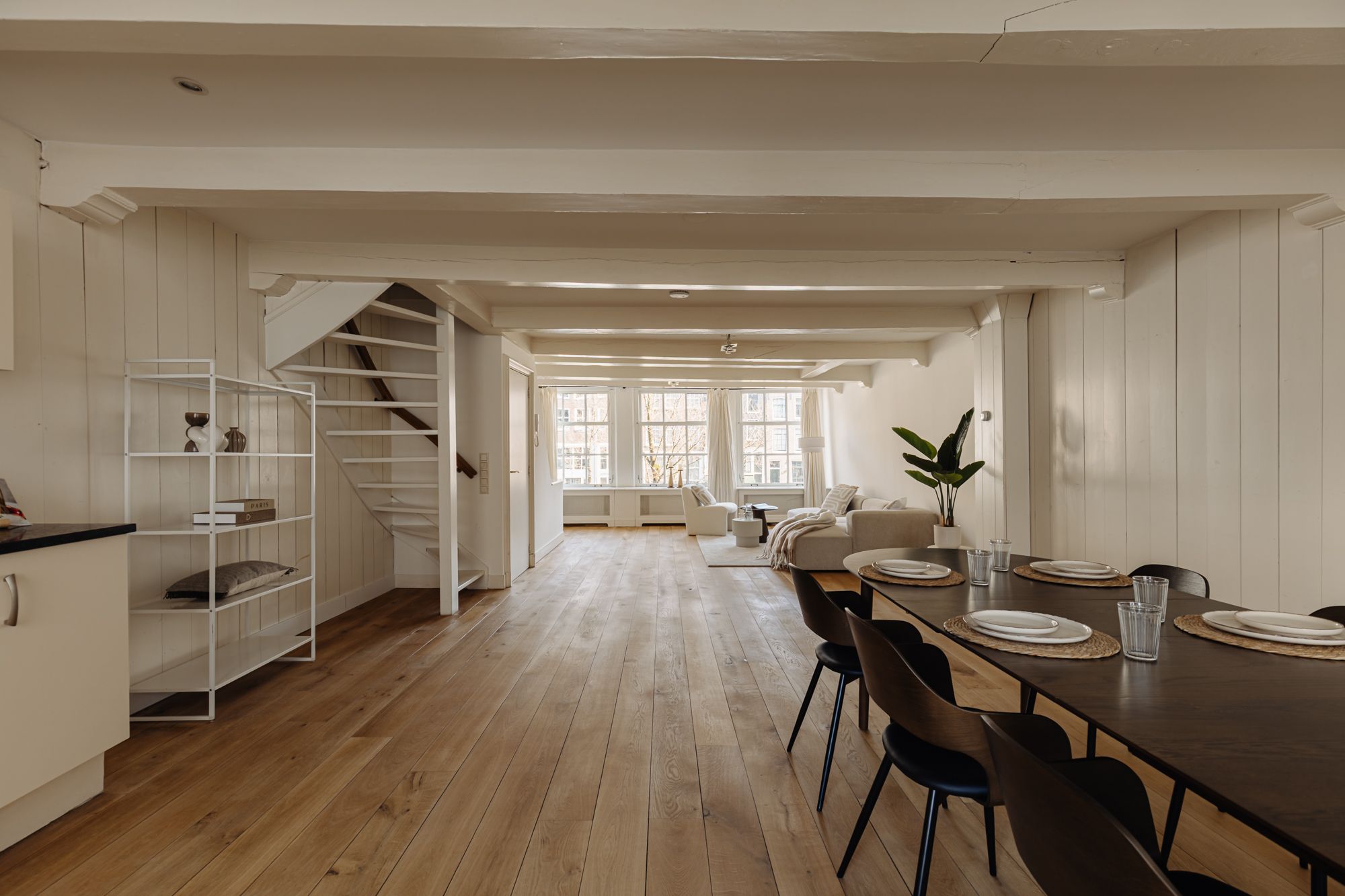 Characteristic double upper house with canal view in Haarlemmerbuurt-West — 12