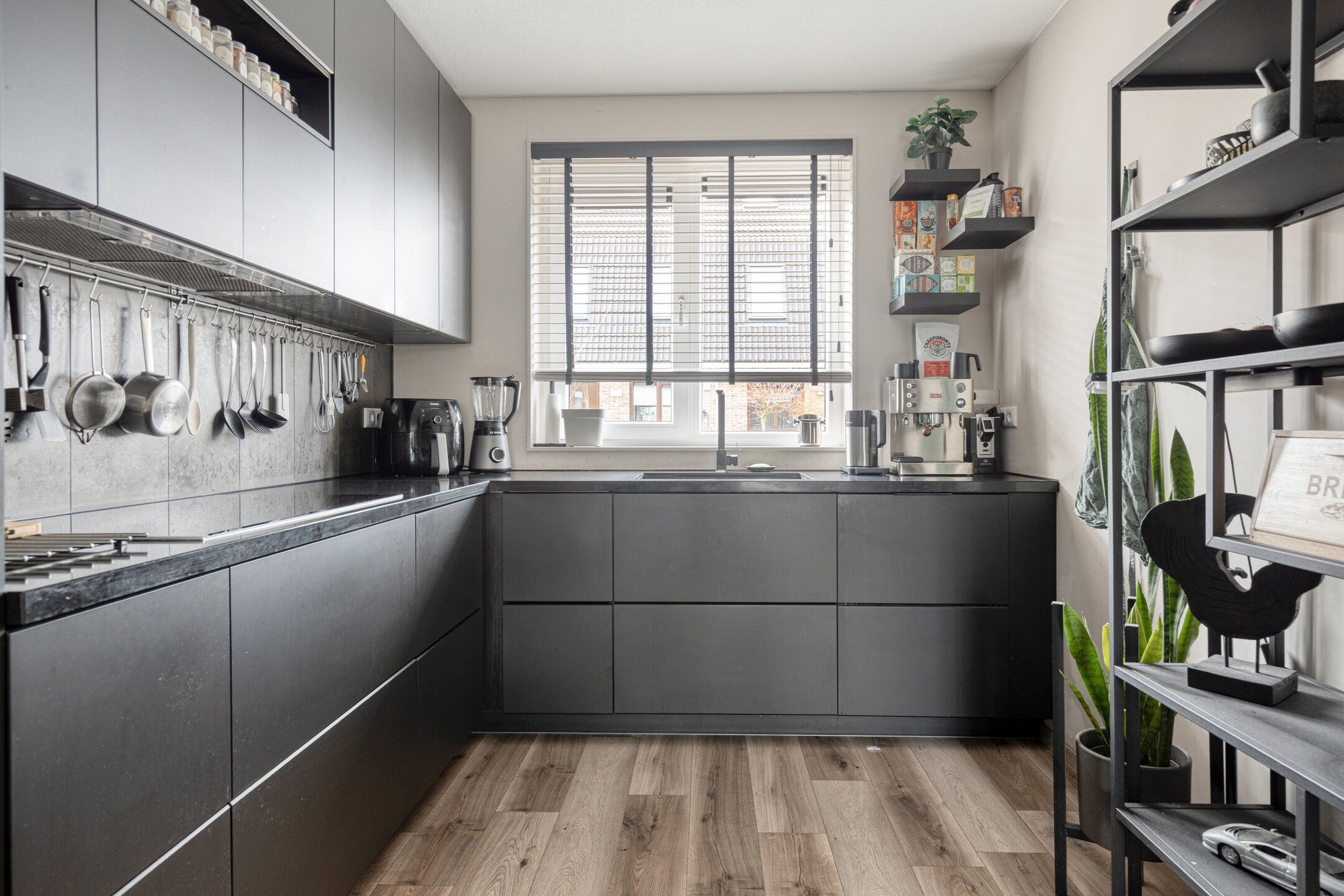 Foto 15 van Boterbloem 9