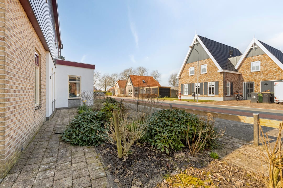 Spacious detached family home with large shed in Waarland — 9