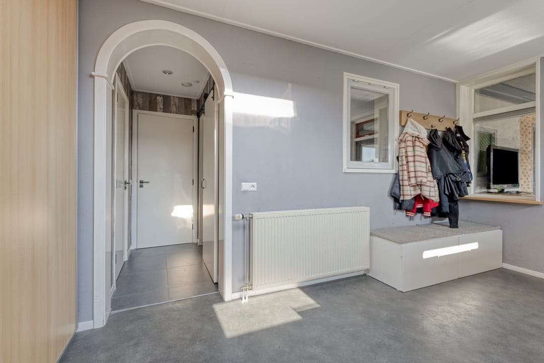 Spacious detached family home with large shed in Waarland — 11