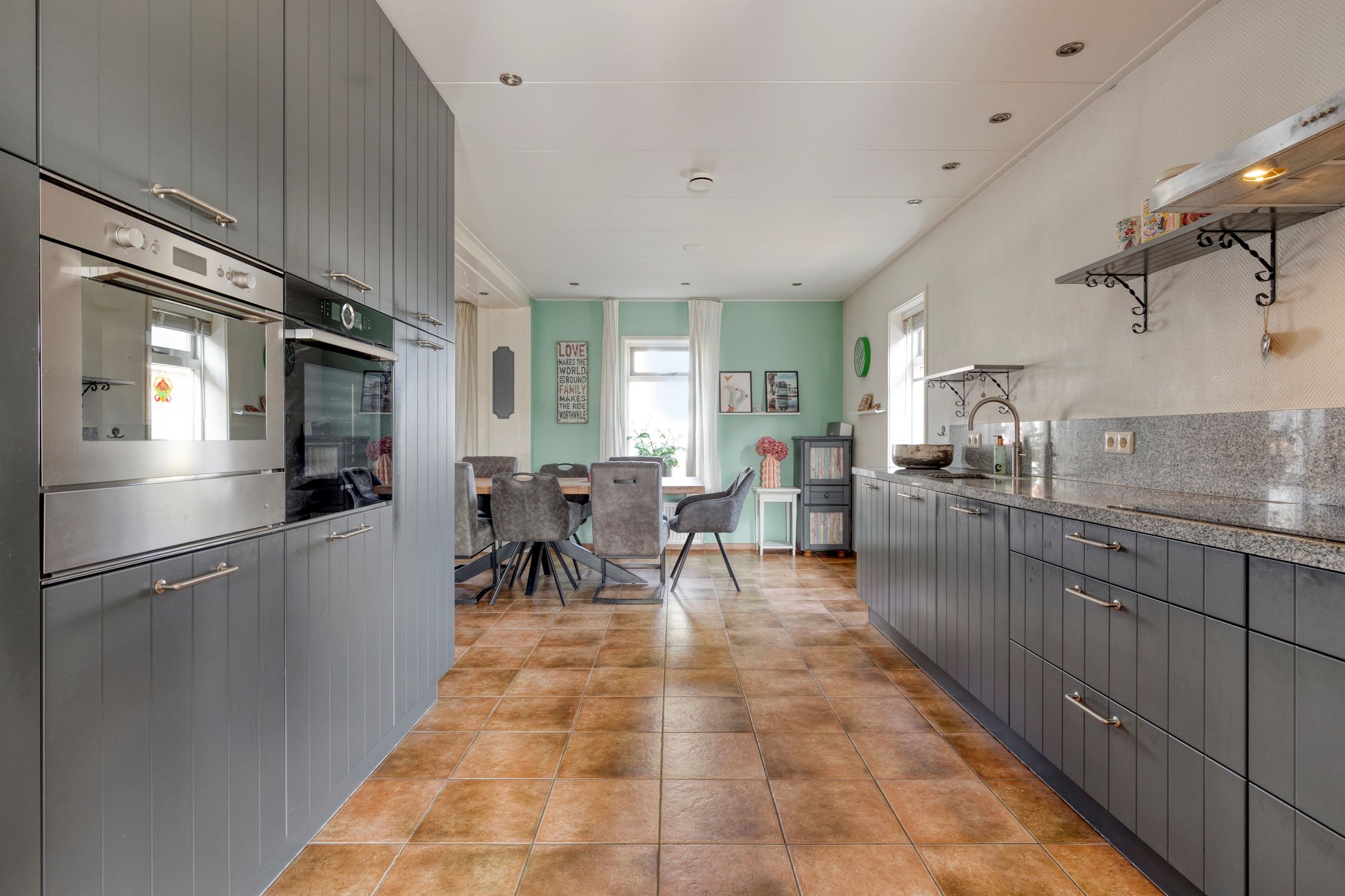 Spacious detached family home with large shed in Waarland — 34