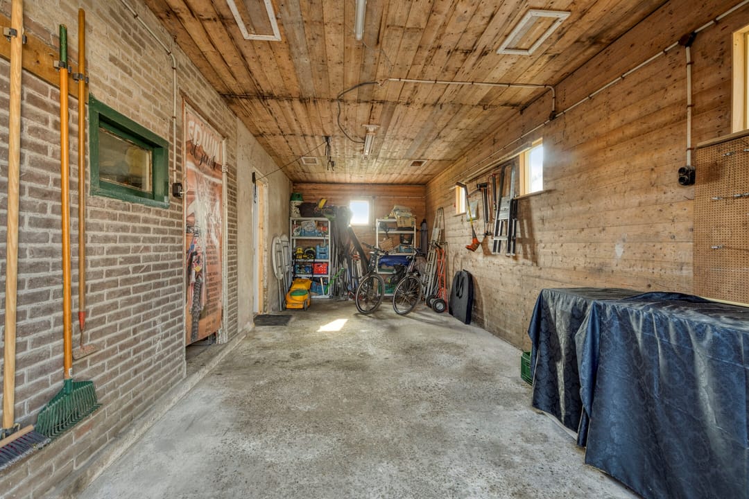 Spacious detached family home with large shed in Waarland — 69