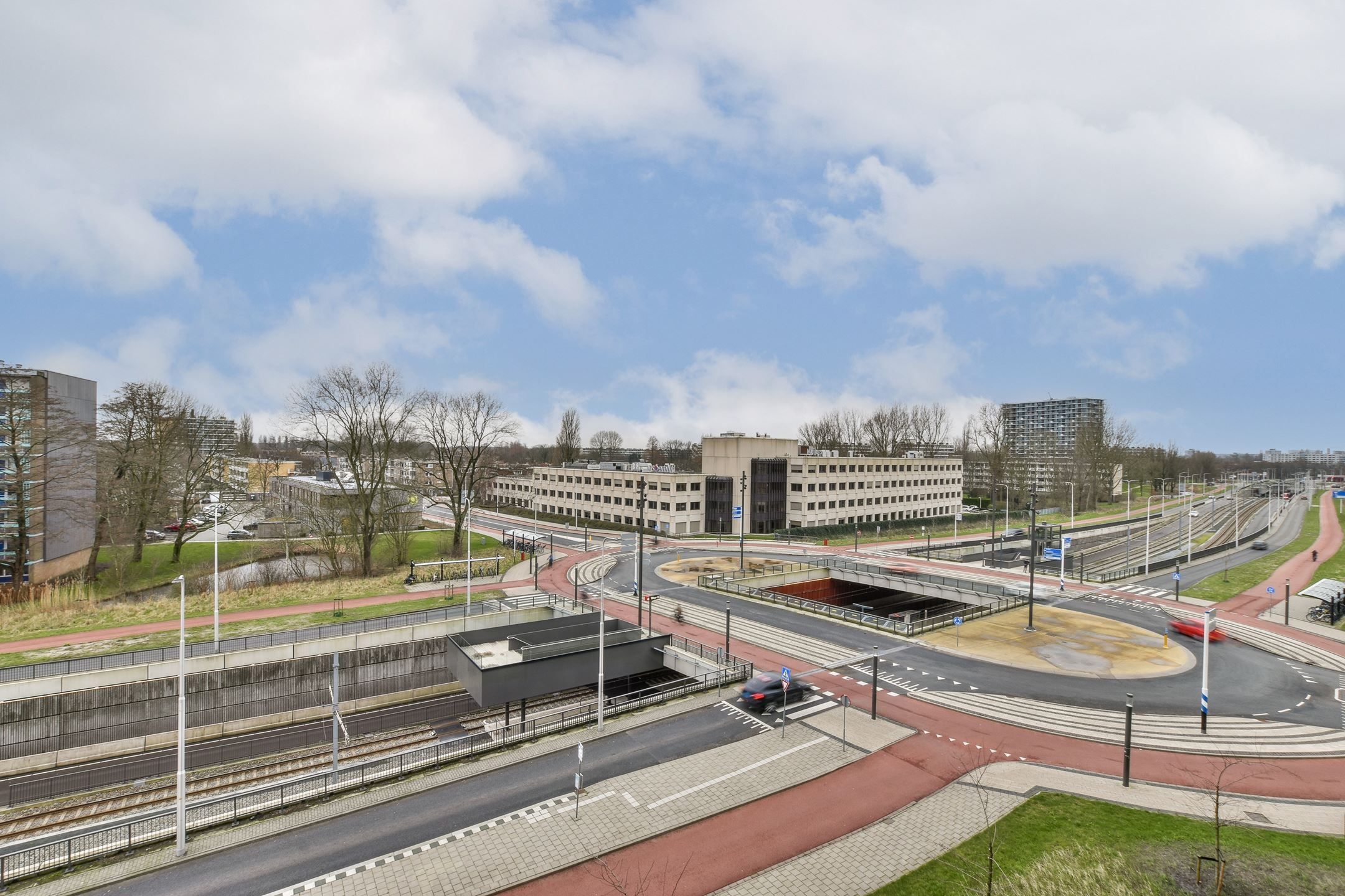 Spacious 4-room apartment with two sunny balconies in Amstelveen — 23
