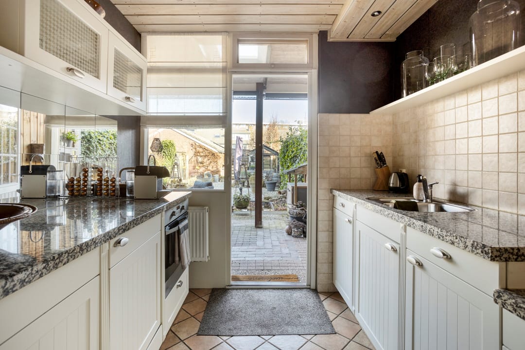 Photo 7 of Johan Vermeerstraat 28