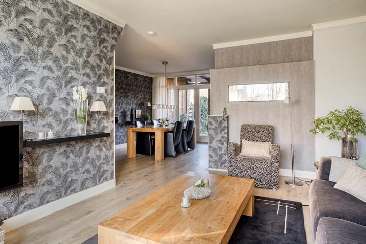 Photo 2 of Johan Vermeerstraat 28