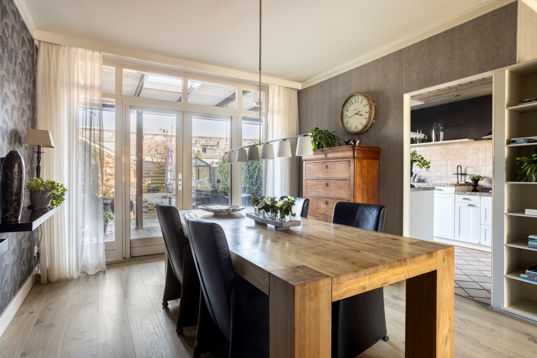 Photo 18 of Johan Vermeerstraat 28