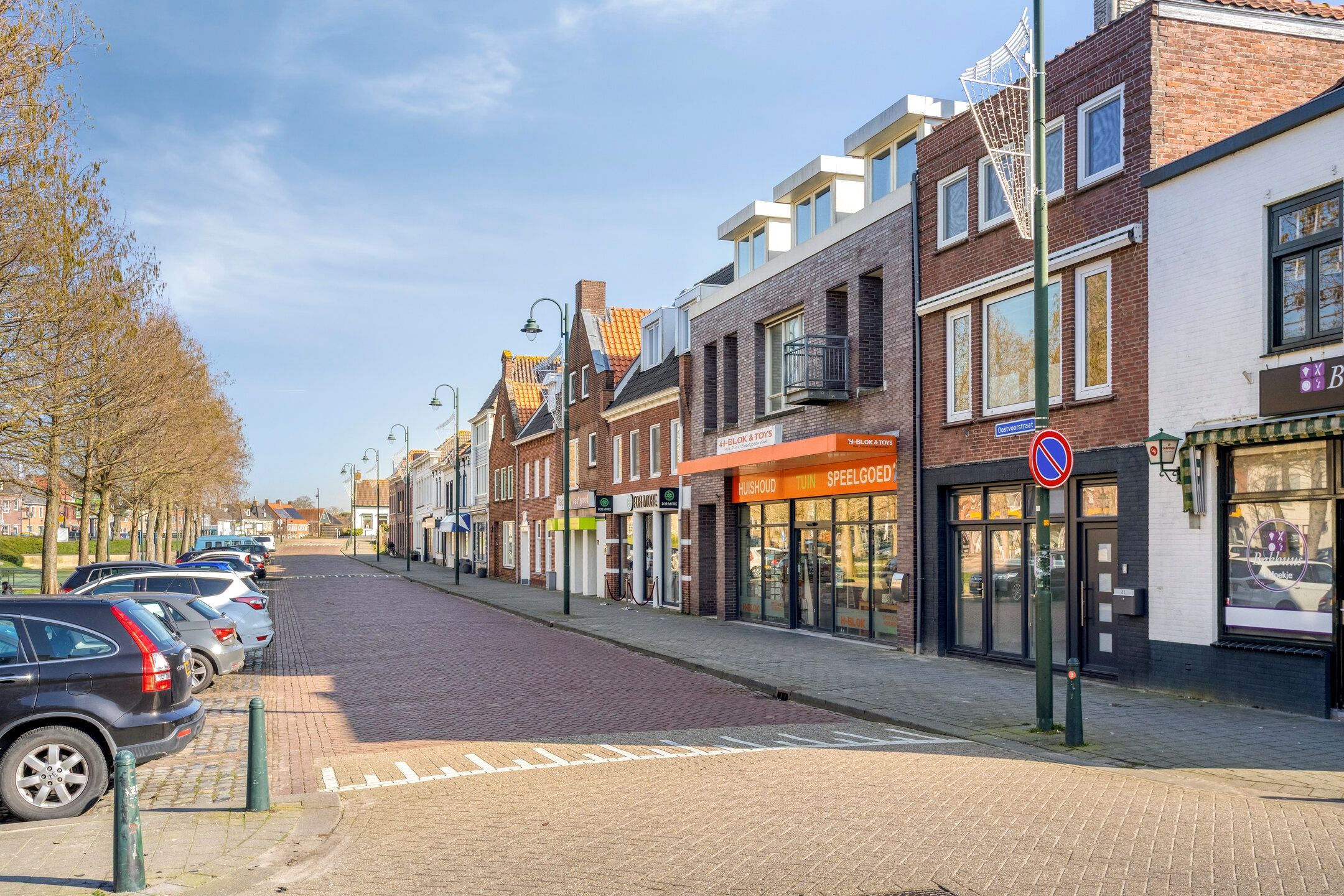 Unique Live-Work Property with Commercial Potential in Dinteloord Center — 30