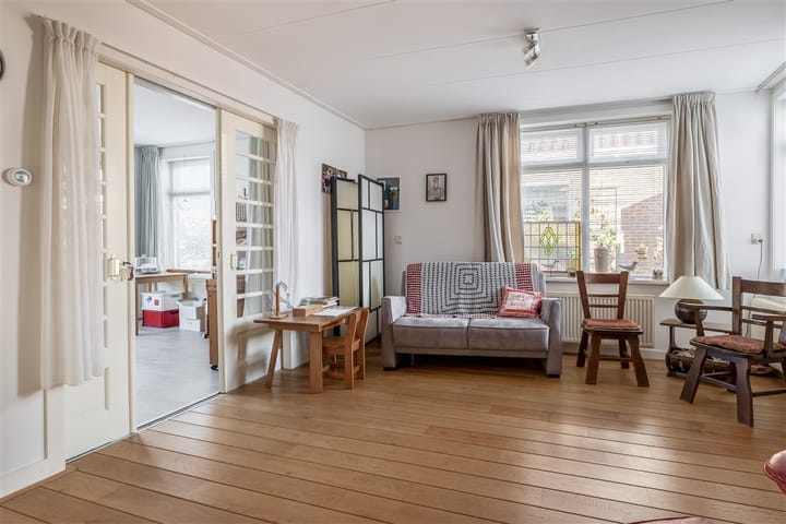 Foto 3 van Burg v Roijenstr Oost 97