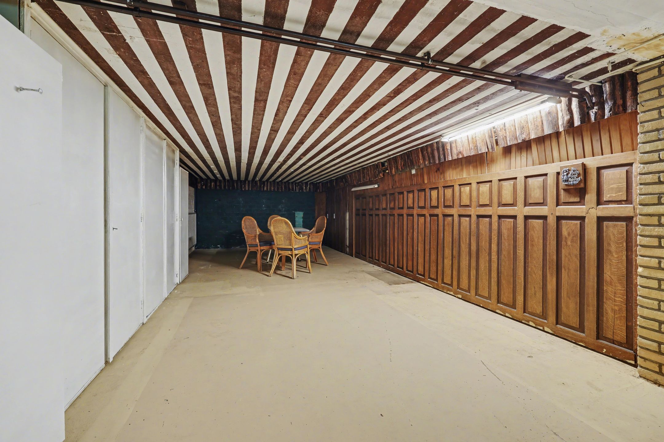 Spacious semi-detached home with basement and garden adjacent to walking trails — 45