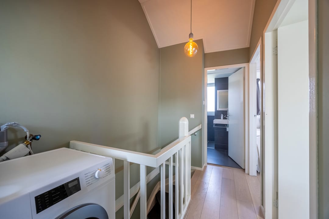 Charming semi-detached villa with deep garden and veranda in Naarden — 37