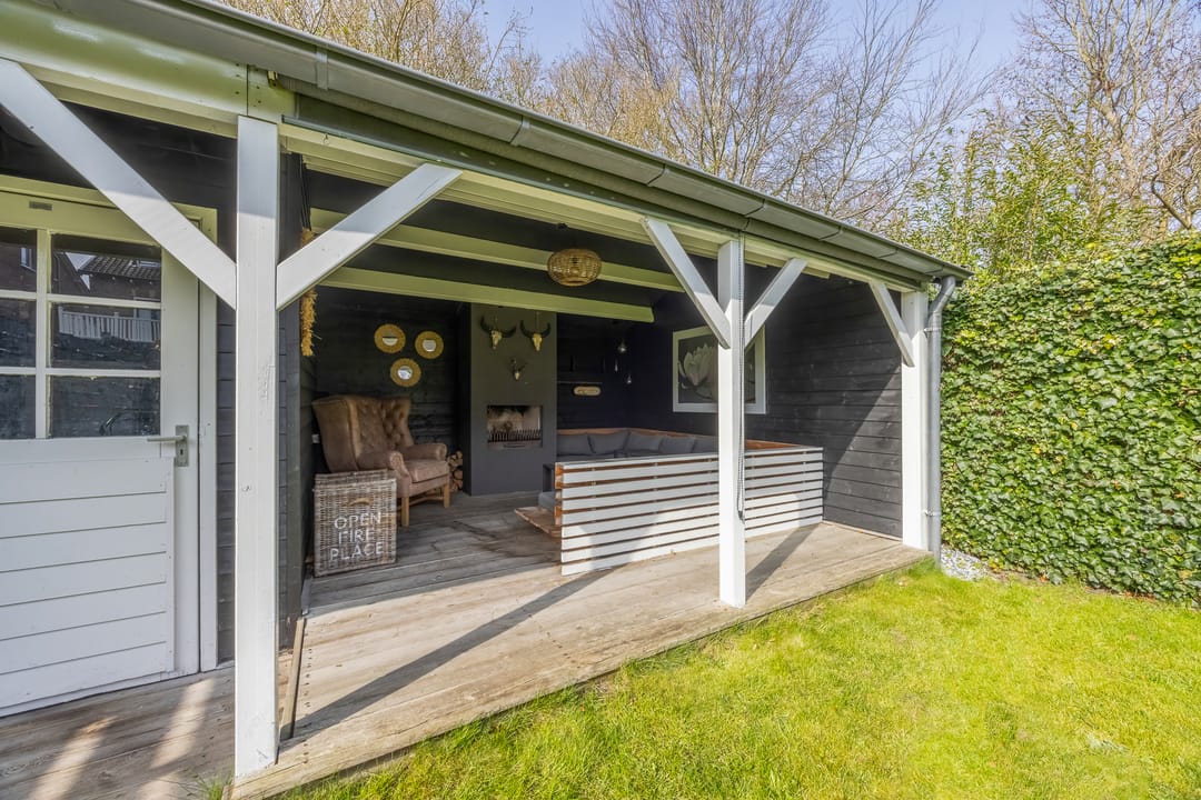 Charming semi-detached villa with deep garden and veranda in Naarden — 41