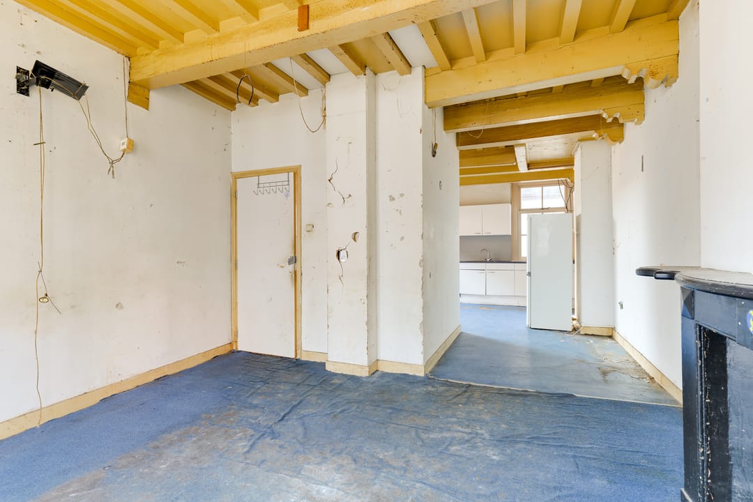 Monumental Corner House in Leiden Center Requiring Renovation — 17