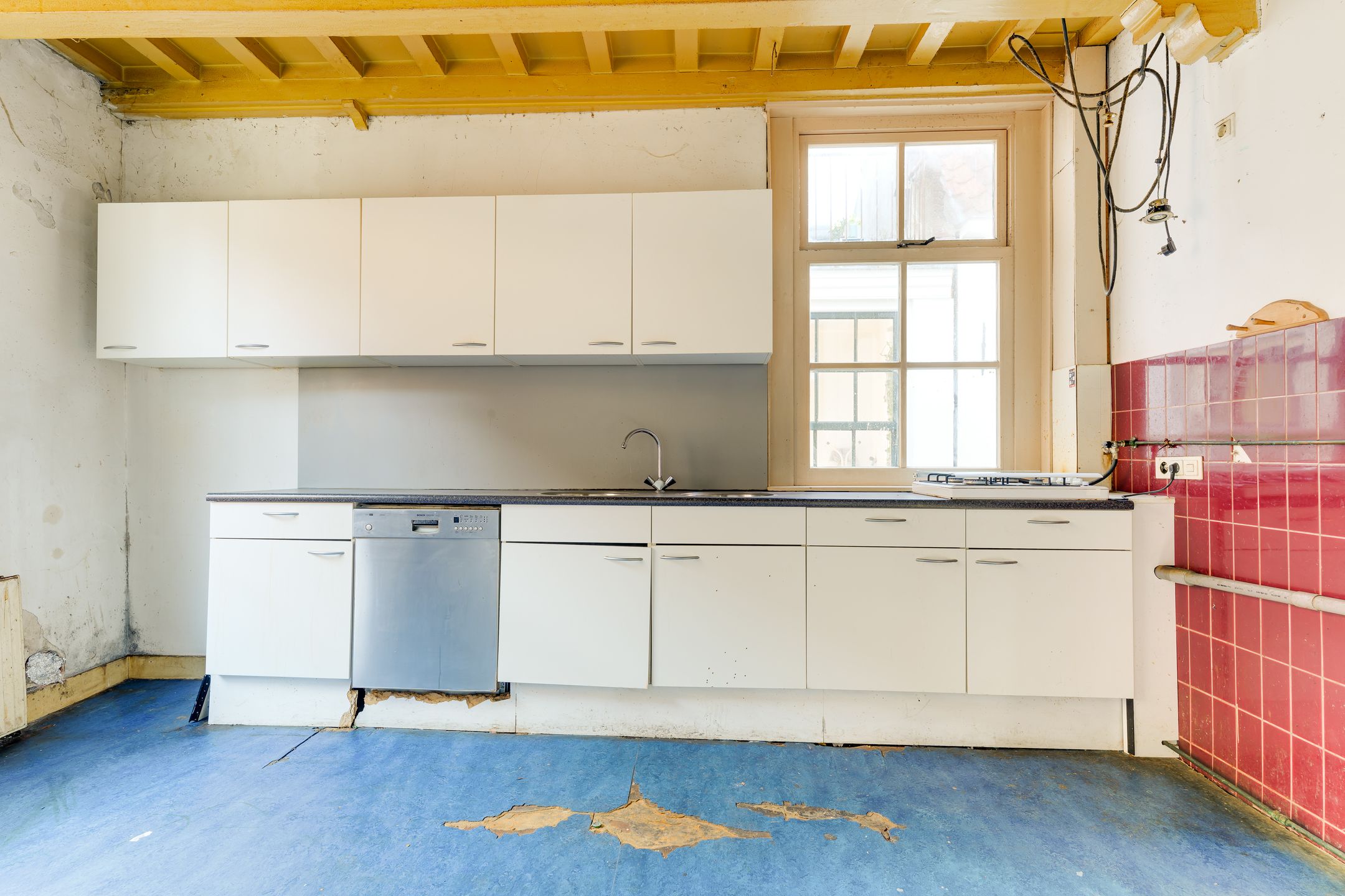 Monumental Corner House in Leiden Center Requiring Renovation — 18