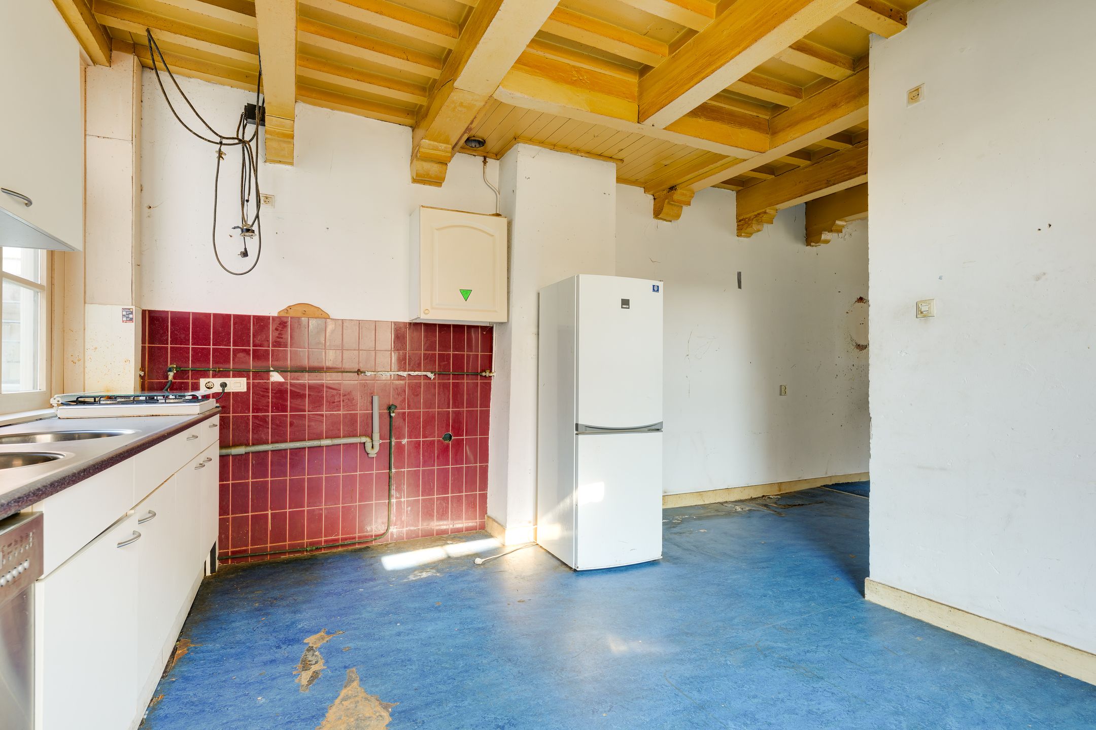 Monumental Corner House in Leiden Center Requiring Renovation — 21