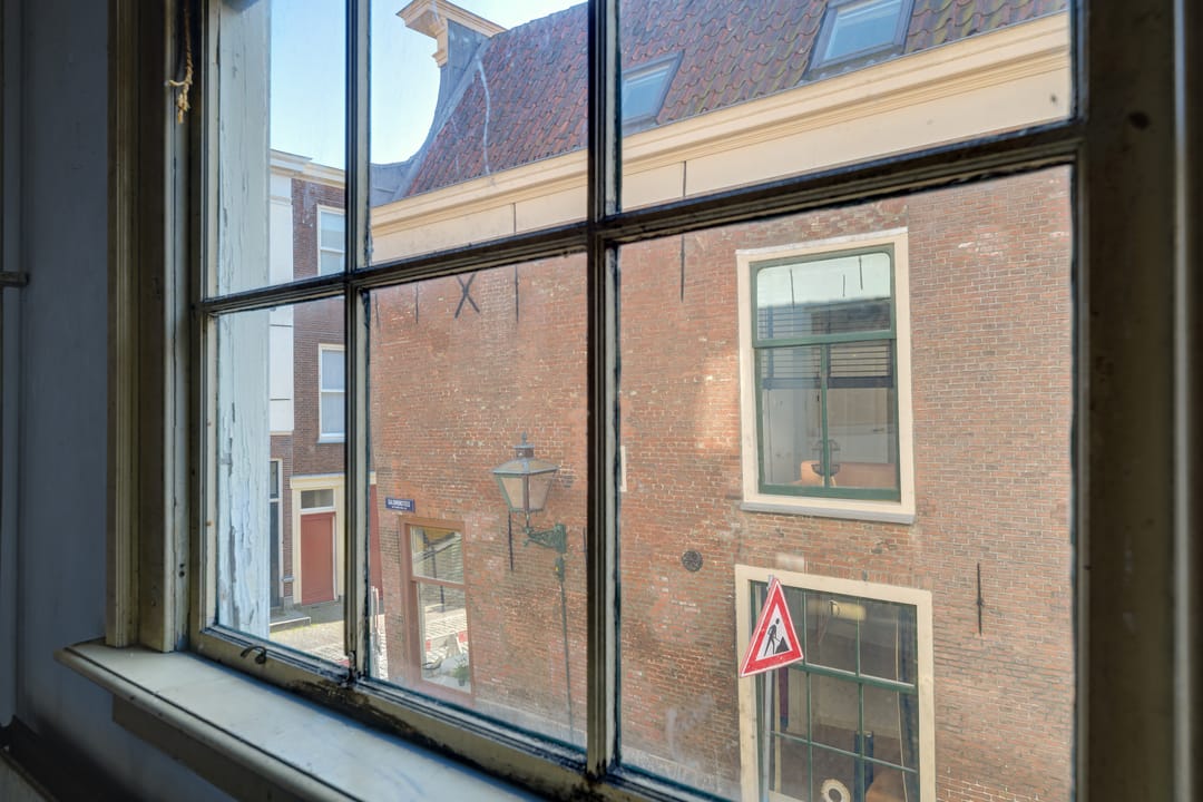 Monumental Corner House in Leiden Center Requiring Renovation — 22