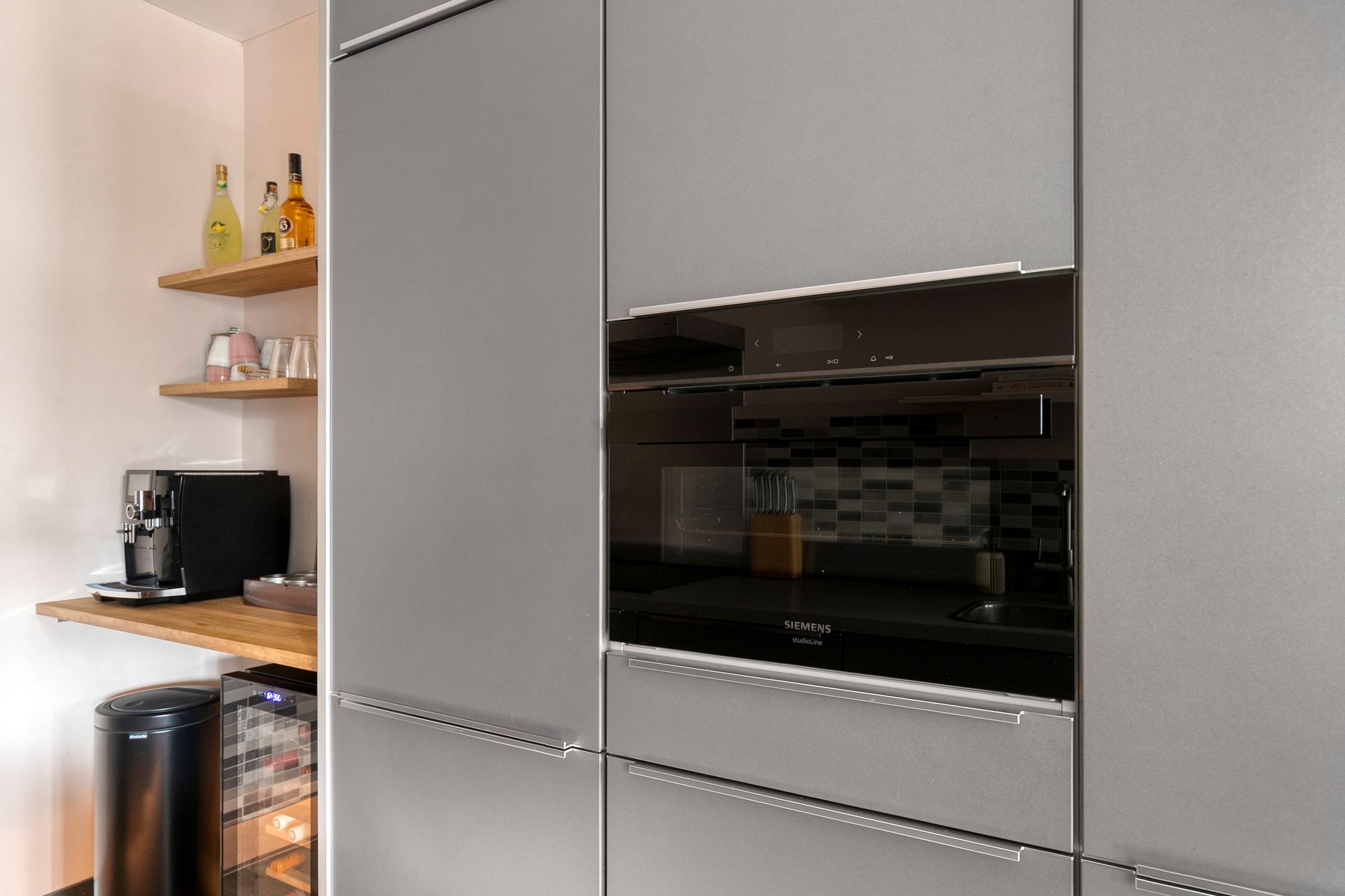 Photo 15 of Wethouder van Eschstraat 91