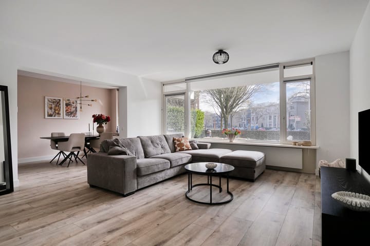 Photo 2 of Wethouder van Eschstraat 91