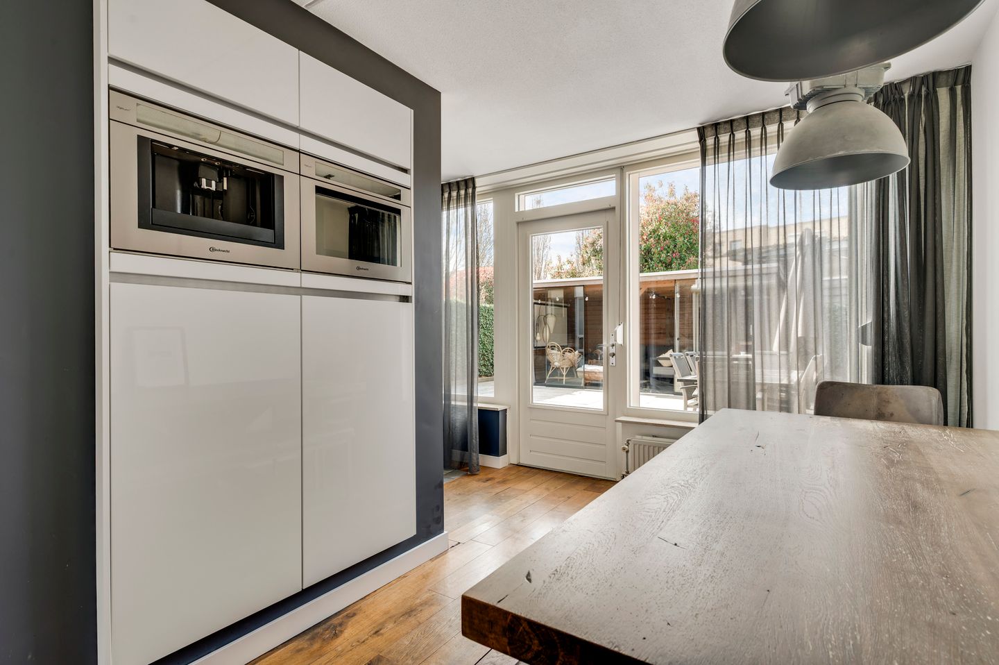 Spacious 4-Bedroom Family Home with Garden Lounge in Elsloo — 12