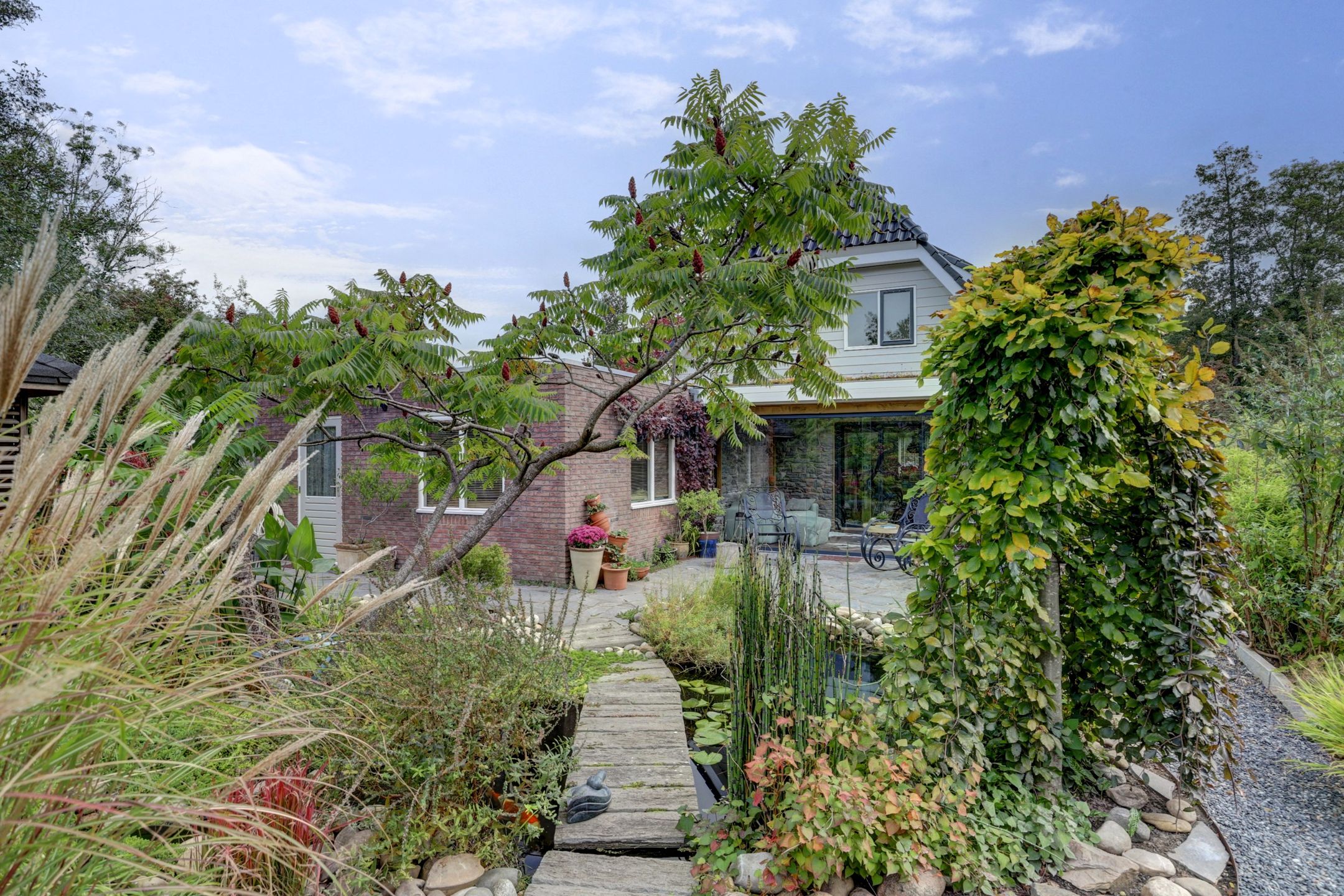 Detached Villa with Stunning Waterfront Garden — 45