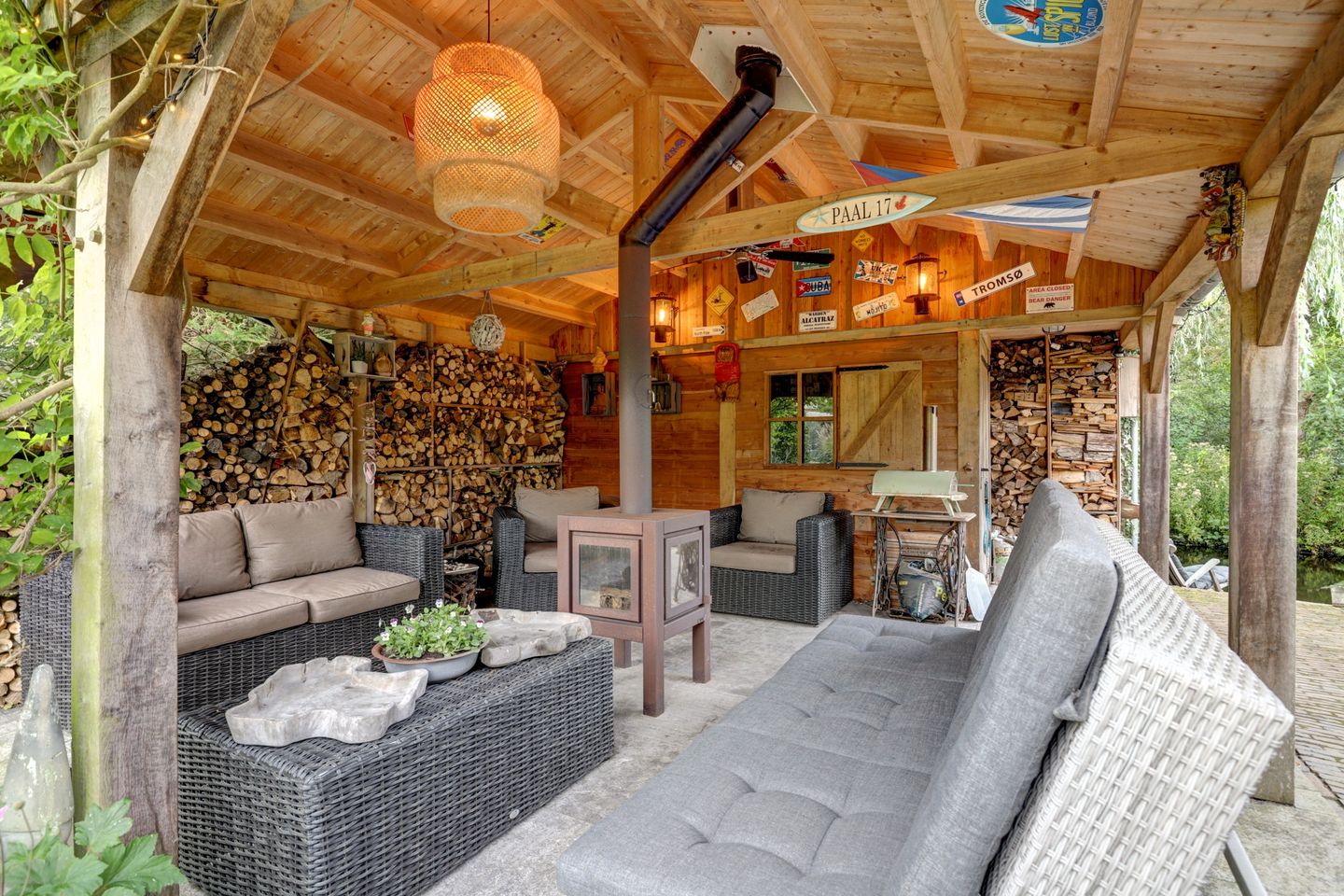 Detached Villa with Stunning Waterfront Garden — 55