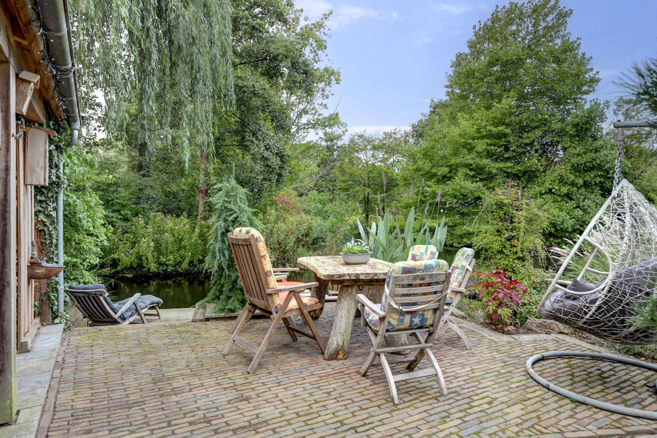 Detached Villa with Stunning Waterfront Garden — 57