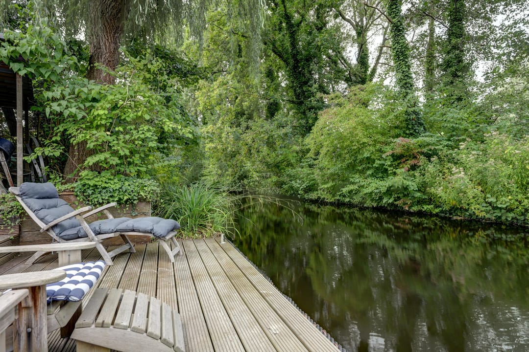 Detached Villa with Stunning Waterfront Garden — 58
