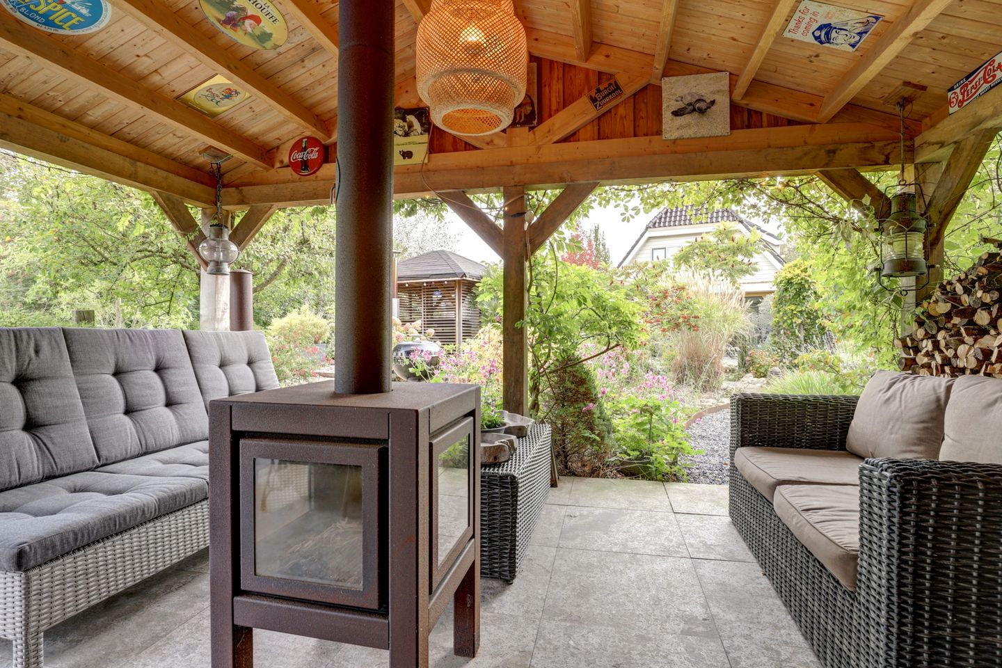 Detached Villa with Stunning Waterfront Garden — 59