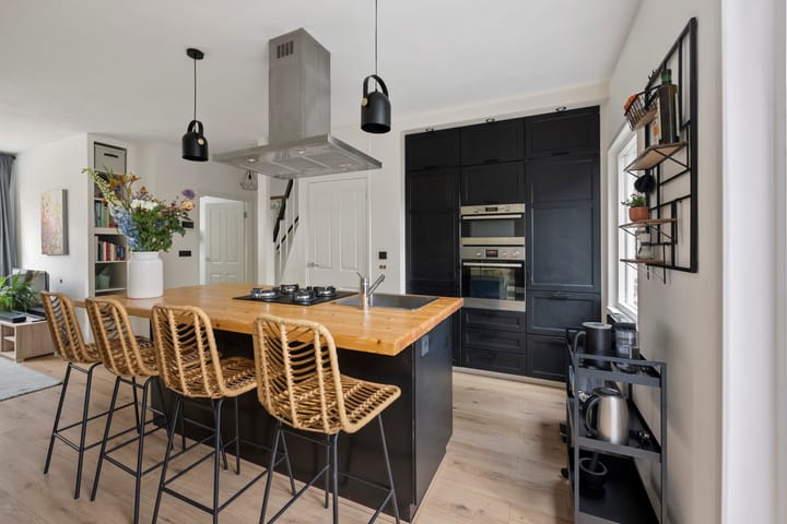 Photo 3 of Zwaluwstraat 16