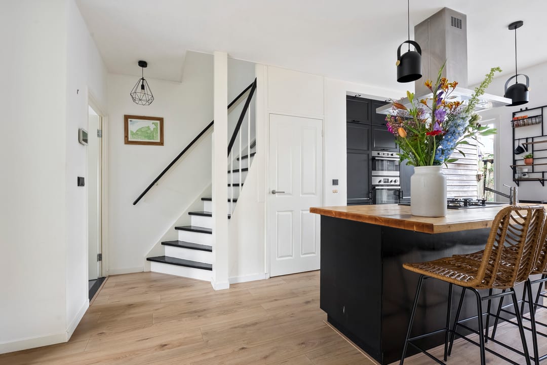 Charming terraced house with sunny garden in Haarlem North — 22