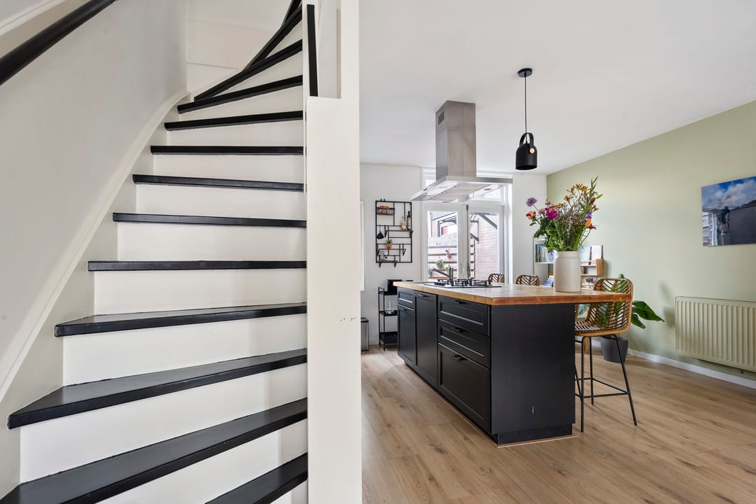 Charming terraced house with sunny garden in Haarlem North — 23