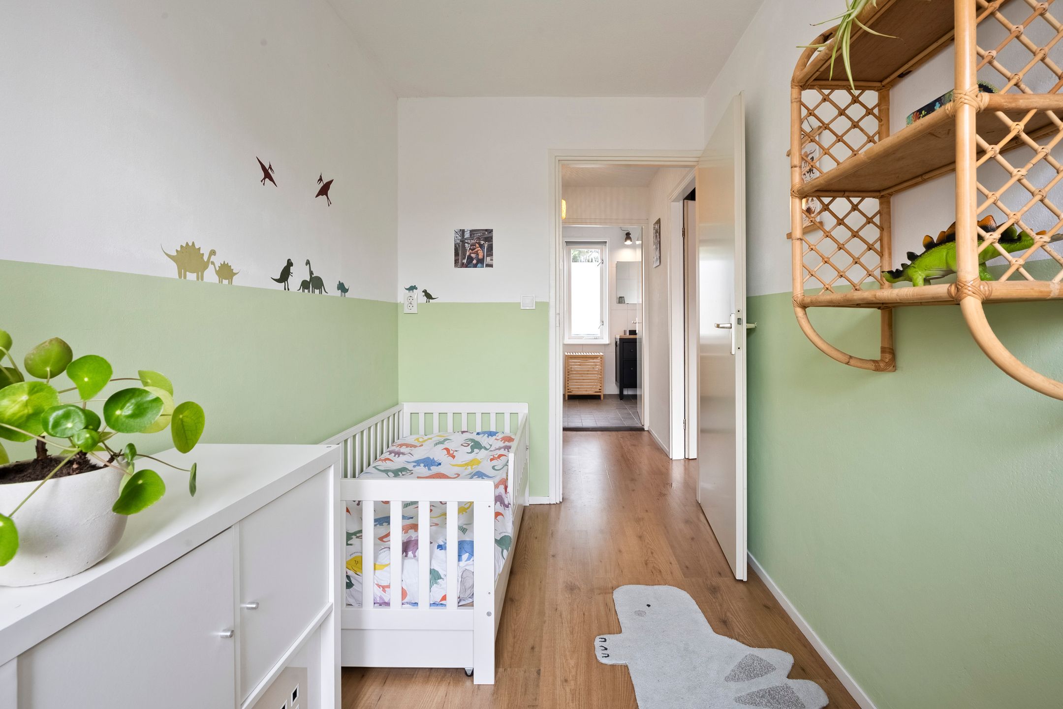 Charming terraced house with sunny garden in Haarlem North — 30
