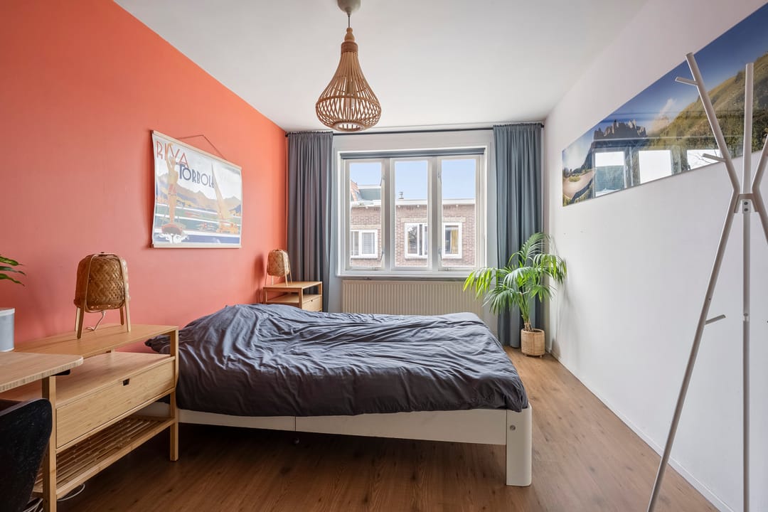 Charming terraced house with sunny garden in Haarlem North — 32