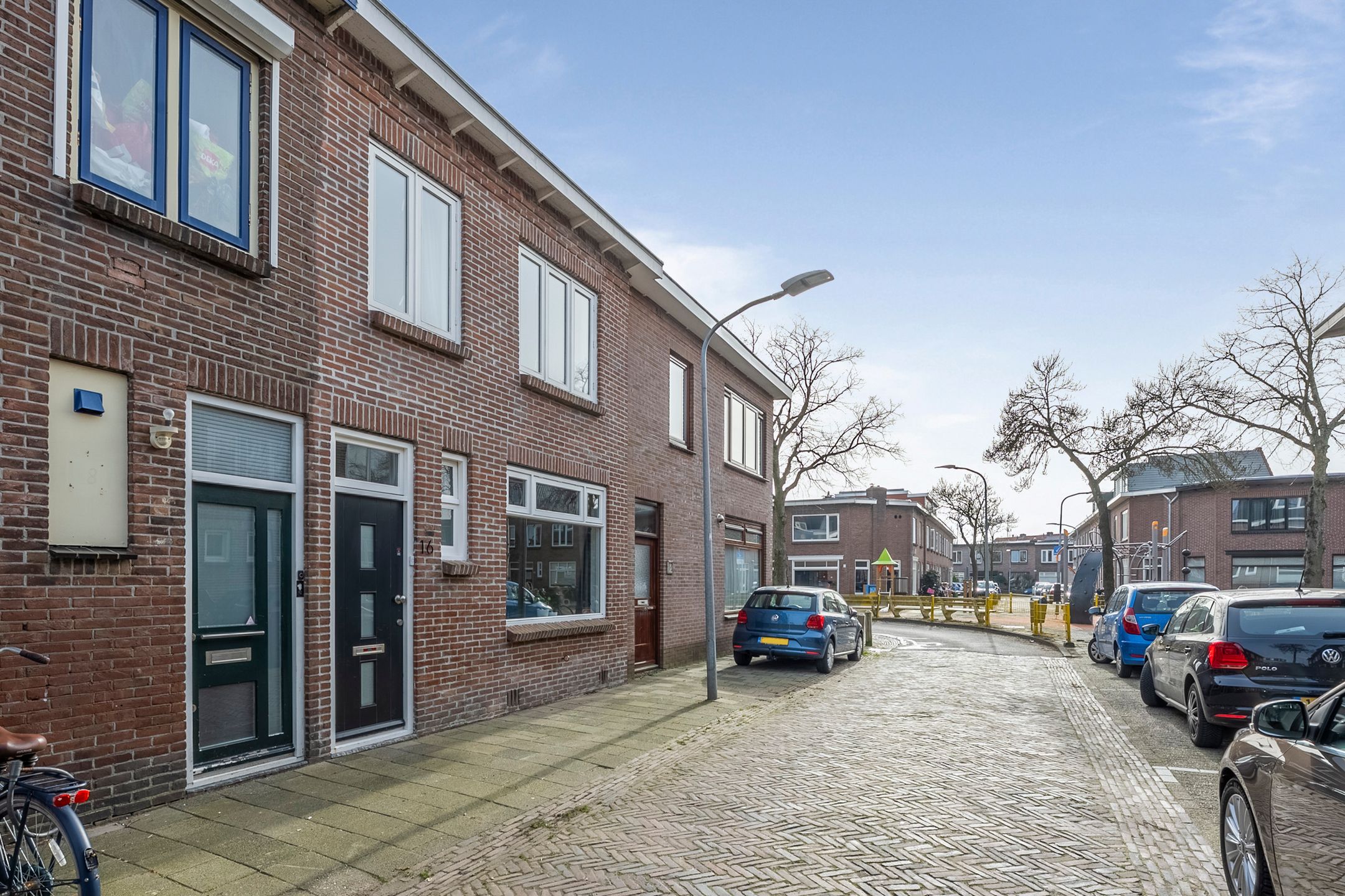 Charming terraced house with sunny garden in Haarlem North — 36