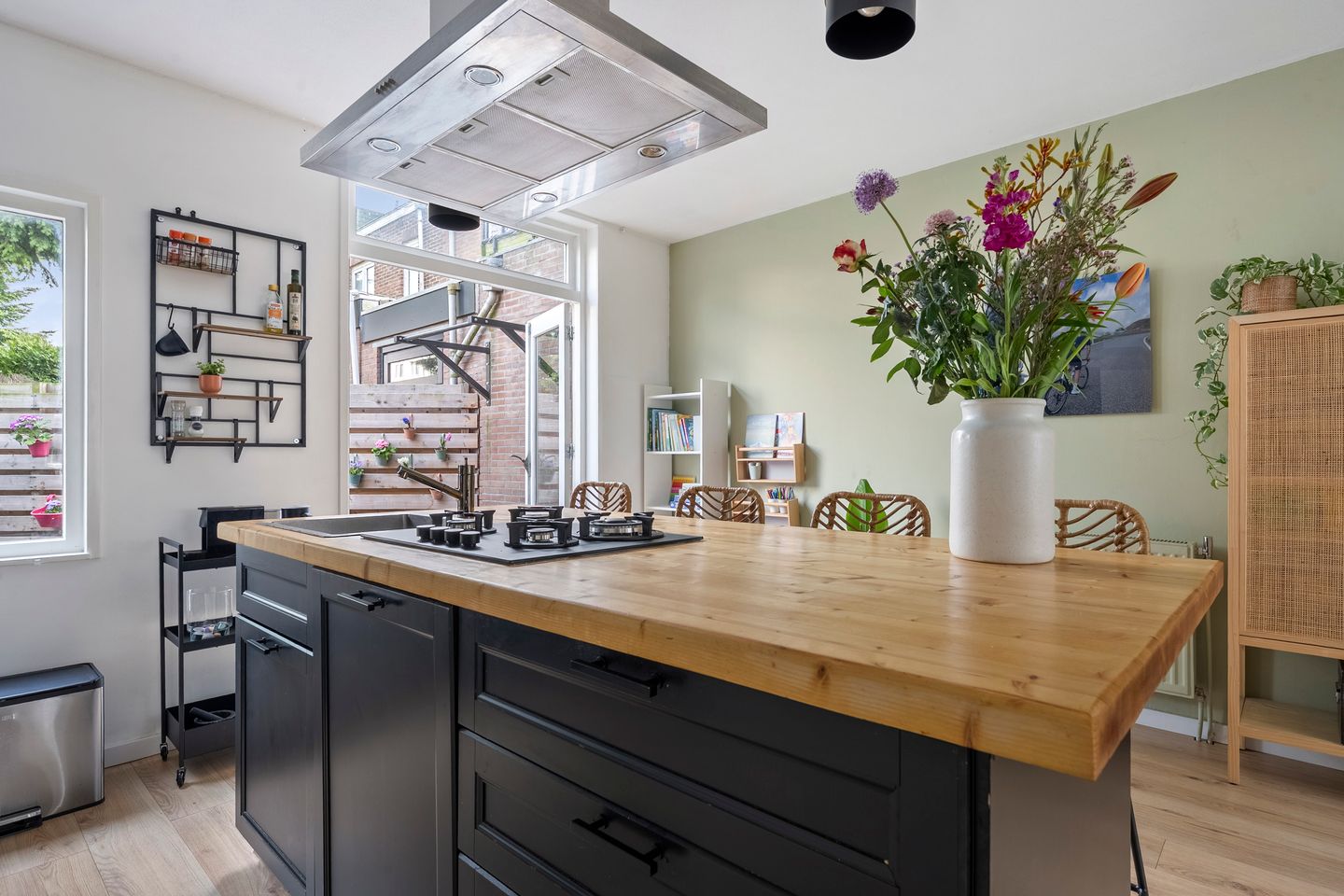 Charming terraced house with sunny garden in Haarlem North — 14