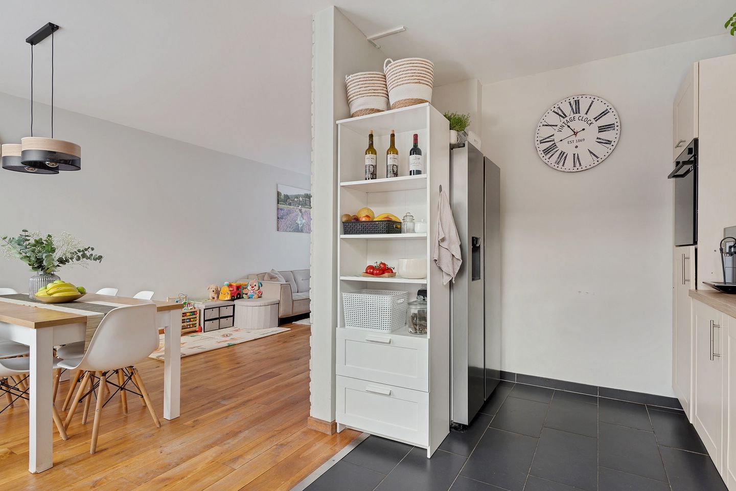 Photo 14 of van Limburg Stirumstraat 16