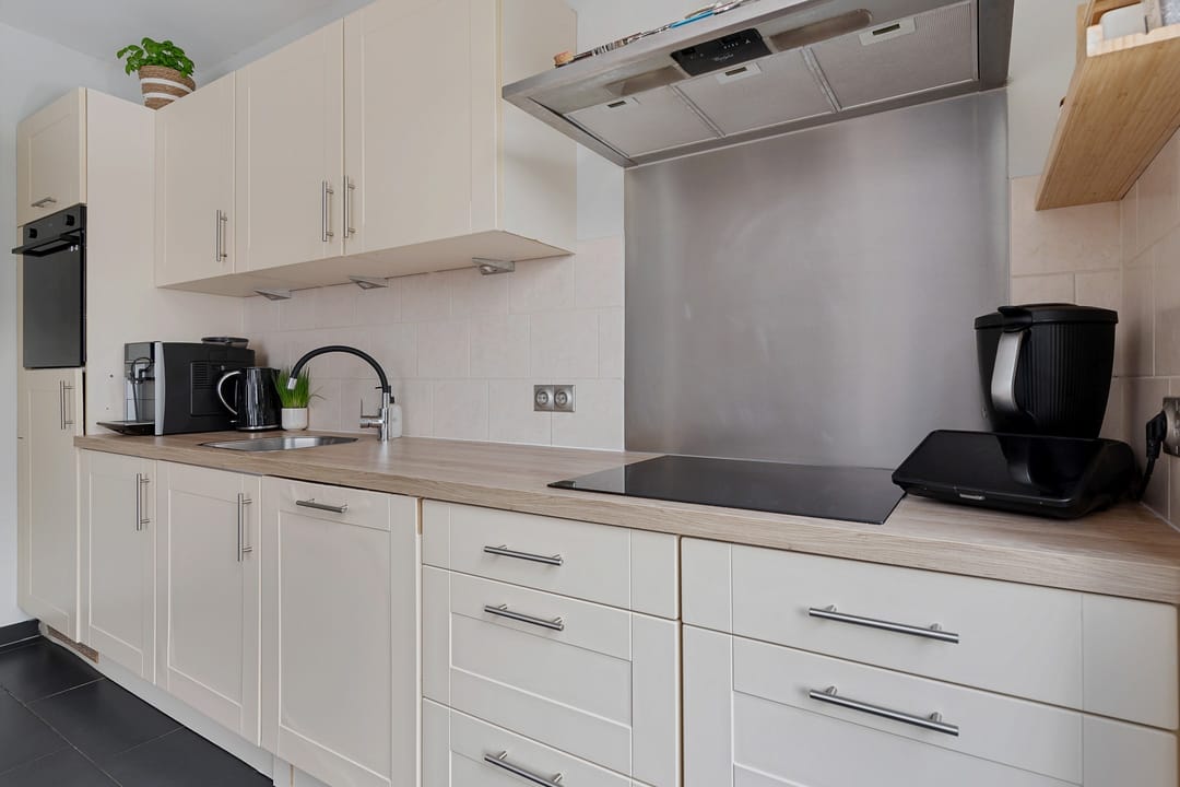 Photo 17 of van Limburg Stirumstraat 16