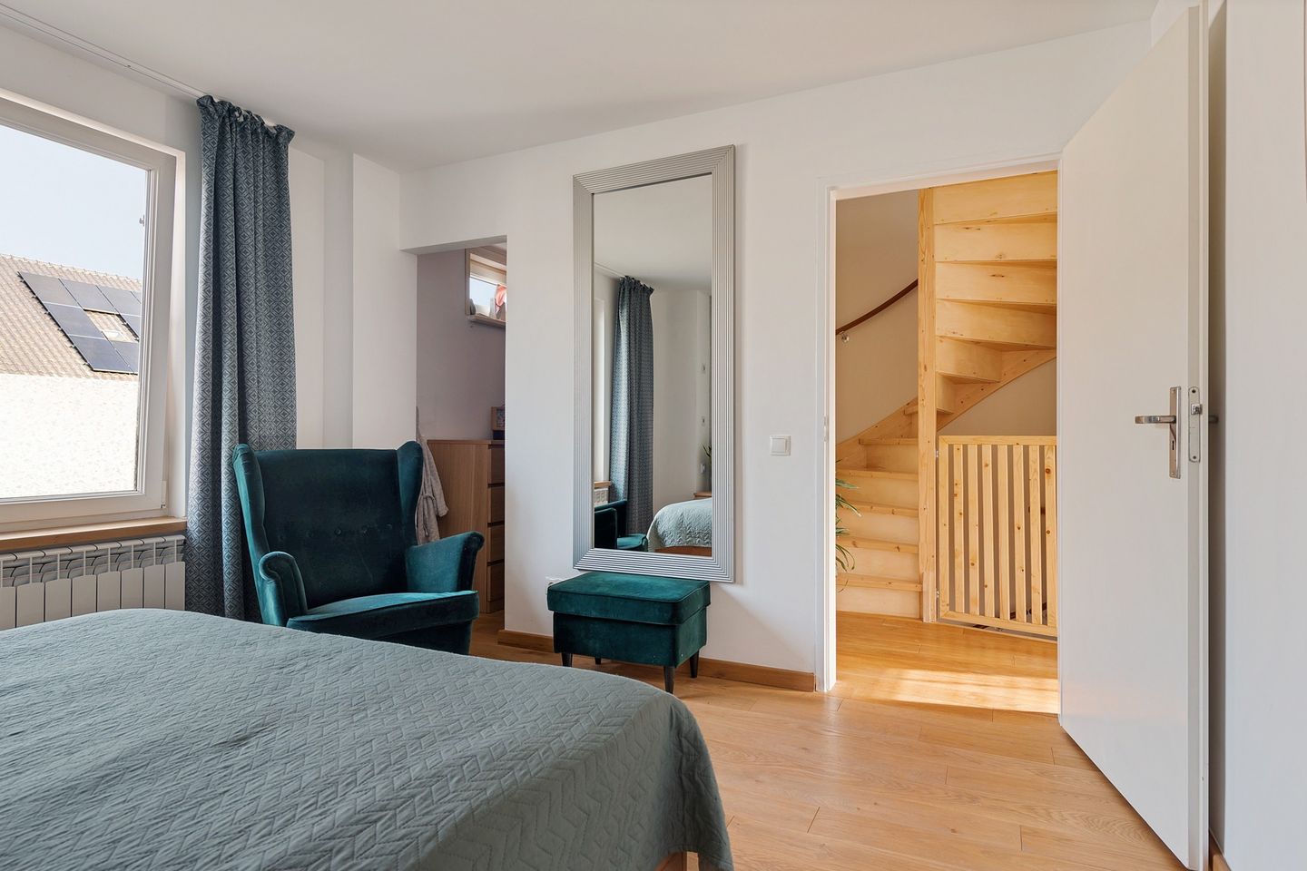 Photo 19 of van Limburg Stirumstraat 16