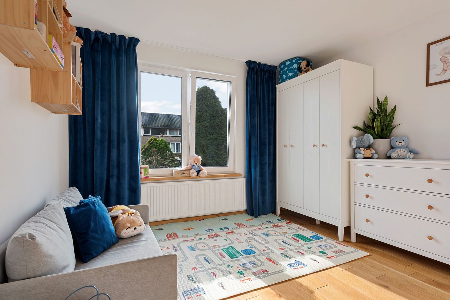 Photo 29 of van Limburg Stirumstraat 16