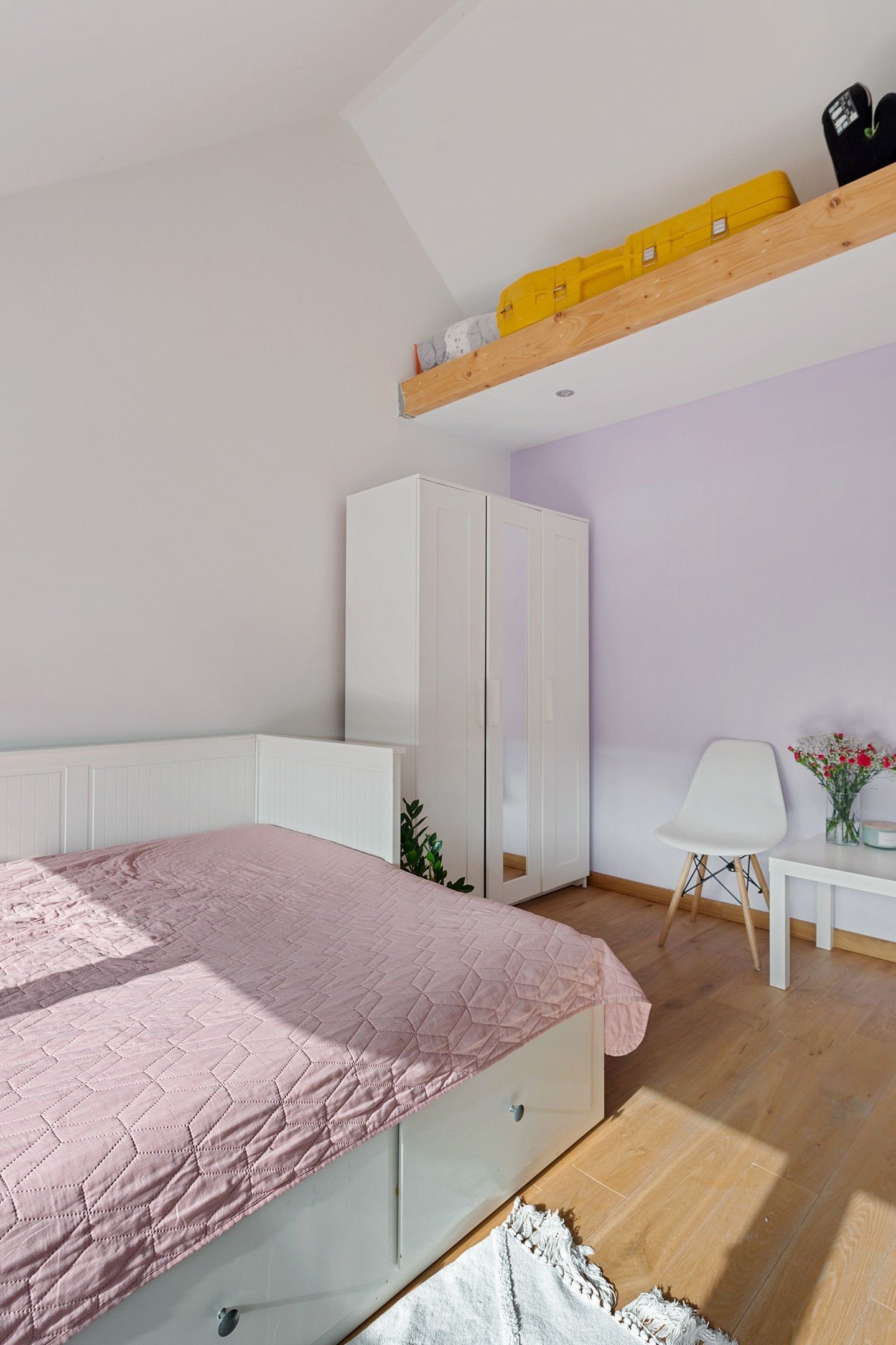 Photo 39 of van Limburg Stirumstraat 16