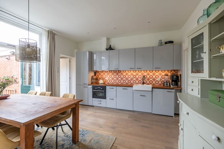 Photo 2 of Eerste Spoorstraat 19